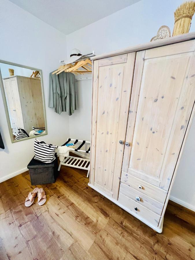 Seelund - Meeresrauschen Lauschen - Ruhiges Sonniges Apartment Mit Garten Und Terrasse Nahe Strand Und Ostsee Schönhagen Eksteriør bilde